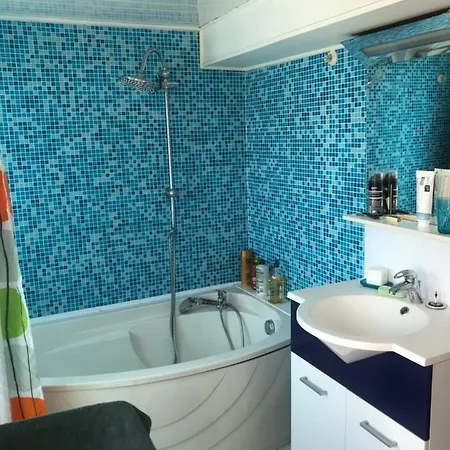 Maison Des Lilas 3*